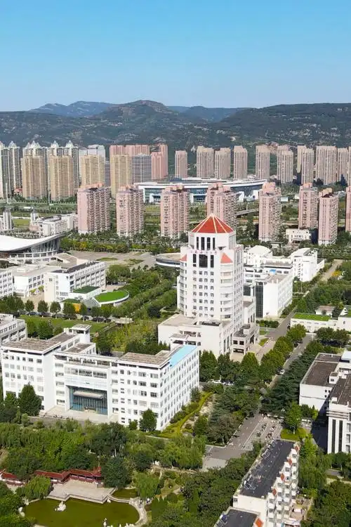 江苏海洋大学,江苏唯一的海洋大学.摄影/杨波