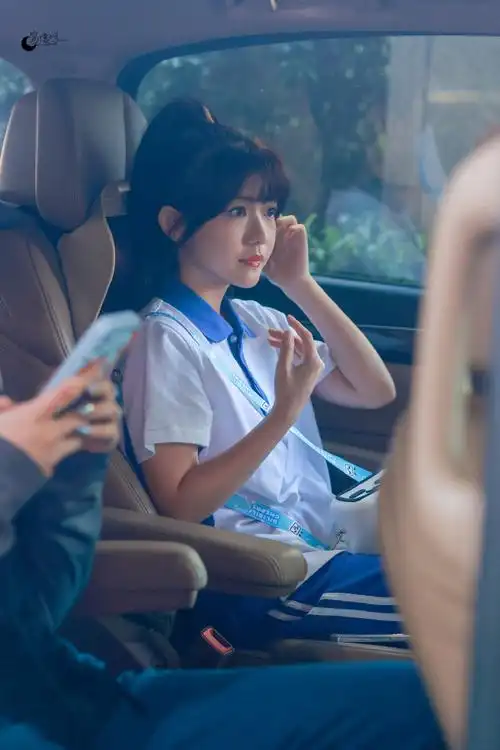 赖美云向前冲##赖美云高马尾校服造型