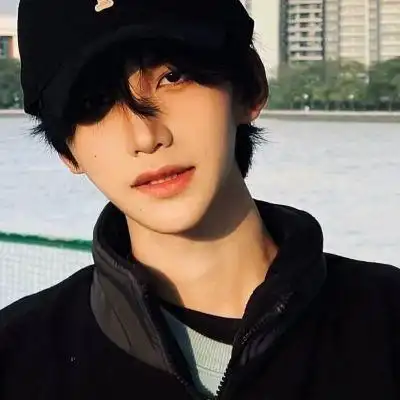 2022年最帅气的男生头像图片 超酷男生个性真人微信图片大全_男生头像