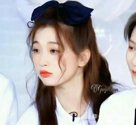 头像虞书欣刘雨昕闺头