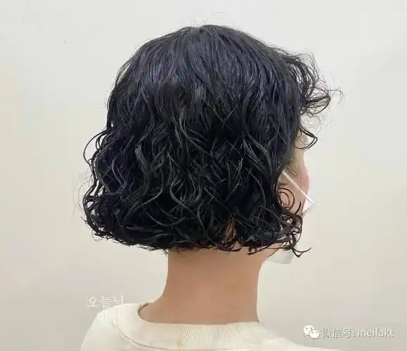 这款短发烫小卷,俏皮又可爱!