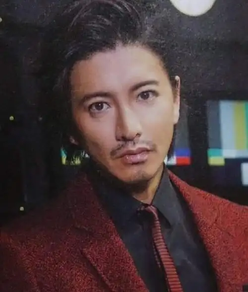 爱豆留胡渣"在线索命":肖战温柔又憔悴,李现魅力荷尔蒙爆棚!_网易订阅