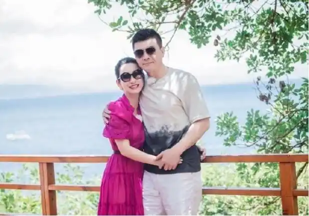 回顾辽宁女婿王新军娶小7岁秦海璐安顿母亲晚年让她享福