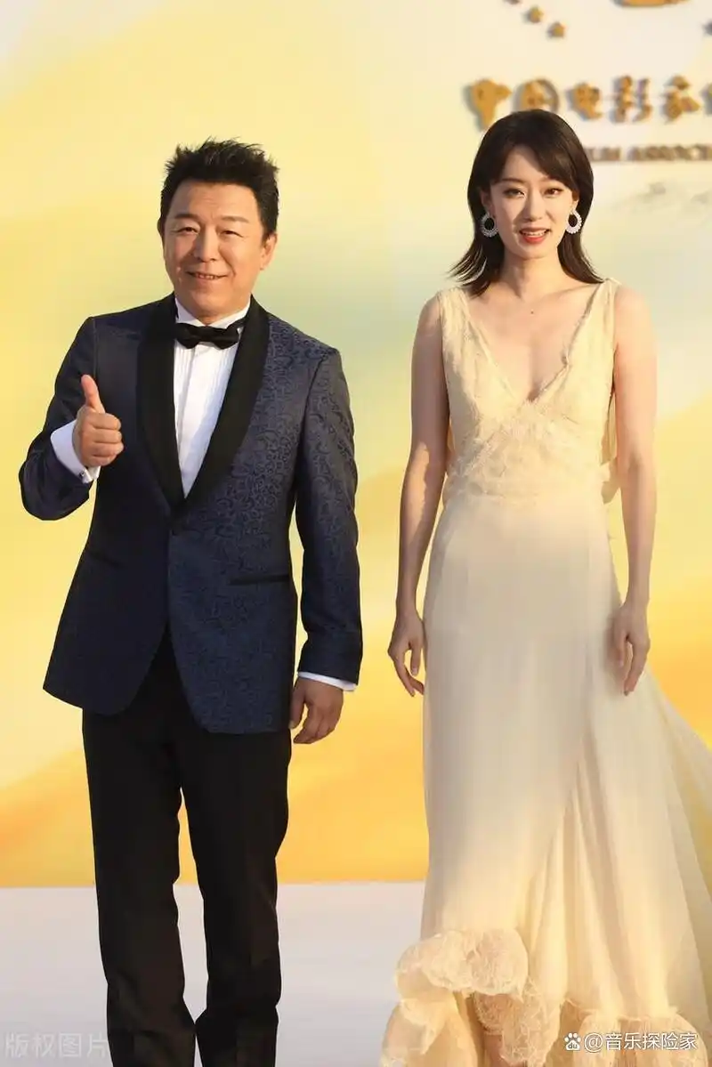 黄渤与妻子小欧的爱情,充满真挚与爱,是彼此的理解与支持成就