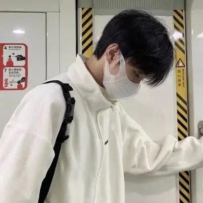 【优质真人男头】山河依旧荒凉,你_男生头像_我要个性网