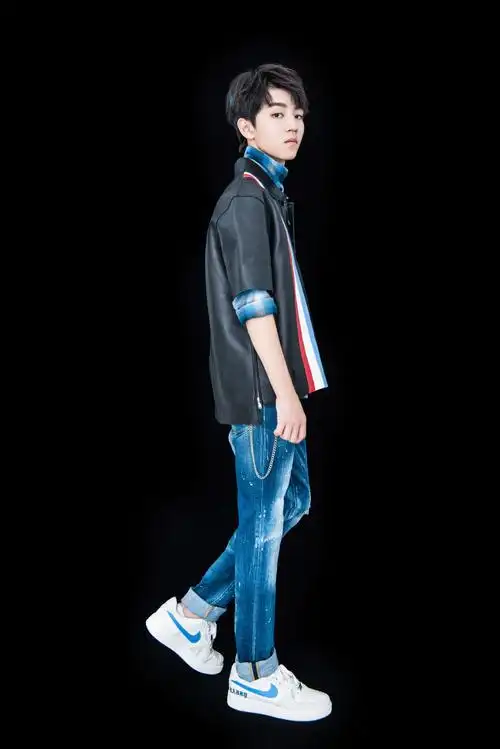 王俊凯写真图片 帅气王俊凯图片