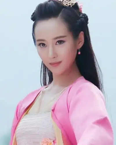 【图】李纯花千骨图片惊艳全场 红衣女气场强大