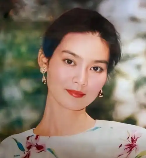 演员潘虹:和米家山结婚8年无儿无女,离婚36年还是好朋友