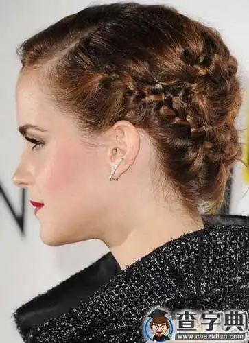 女星惊艳发型 辫子盘发技巧轻松学