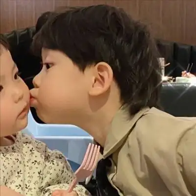 超可爱小萌娃情侣头像高清好看的情侣头像儿童超萌版图片