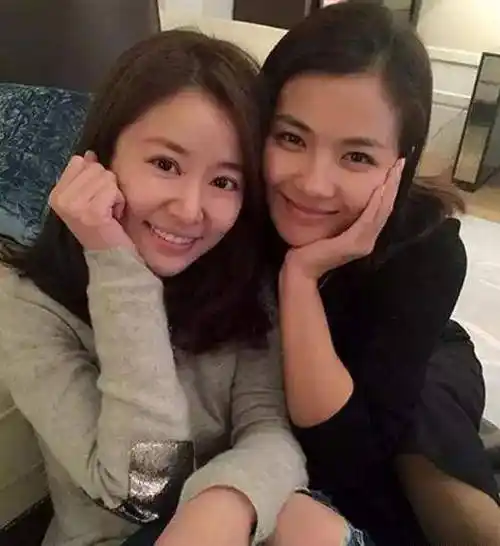 当45岁刘涛撞上47岁林心如一个女神一个显苍老差距一目了然