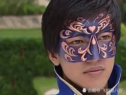 巴啦啦小魔仙:游乐王子的父亲是谁?你认为瞎编,魔仙女王笑了!