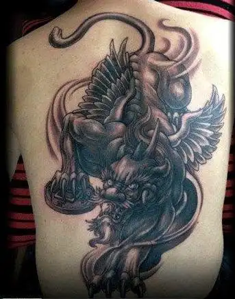 男生后背很酷的貔貅纹身tag标签:满背貔貅男性满背霸气的老虎纹身tag