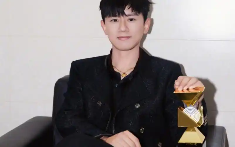 【bgm.世界欠你一个微笑^_^——张杰】最近无限心动的张杰