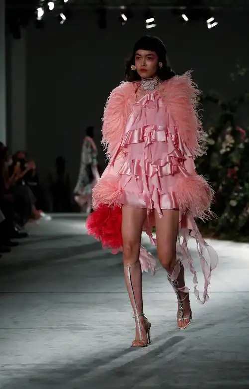 米兰时装周——blumarine品牌时装秀