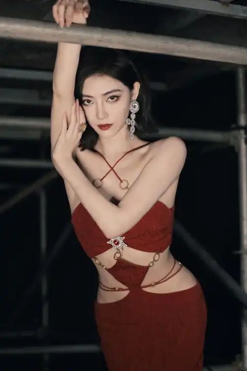 许佳琪0827生日快乐#许佳琪生日十八宫格写真～嘿嘿00  祝kiki扇照