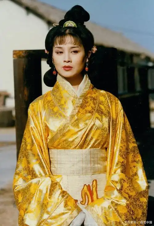 老戏骨李建群:跟知名导演同居27年,没名没分,无儿无女却也不悔_生活