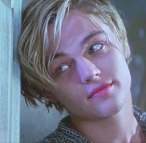 齿白眼神闪亮~~说回20年前的他们……女主角是克莱尔·丹妮丝(claire