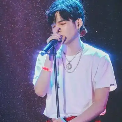 最近捕获的大厂男孩头像