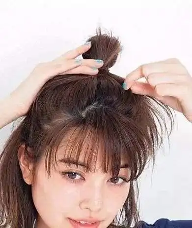 图片短发直发半丸子头扎法18张可爱又迷人的韩式短发半扎式丸子头发型