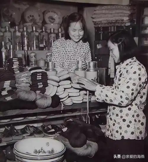 80后的童年记忆老照片(80后的回忆让人落泪的零食小吃物品图片)