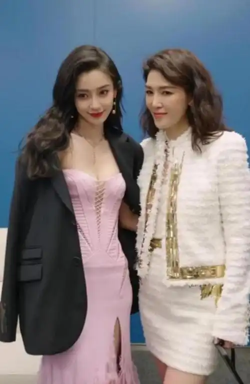 芭莎之夜,娱乐圈人的老练和地位一目了然|杨幂|杨颖|赵丽颖|女明星