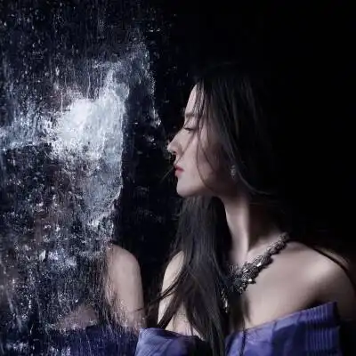 刘亦菲模糊头像