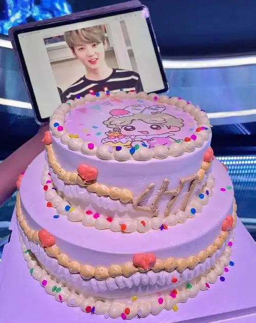 鹿晗0420生日快乐