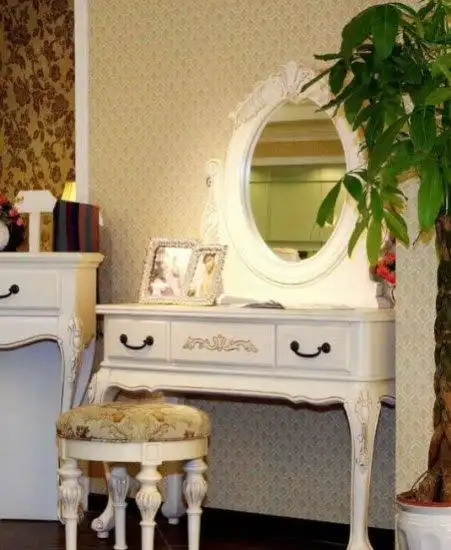 局部装饰美美的家庭化妆间