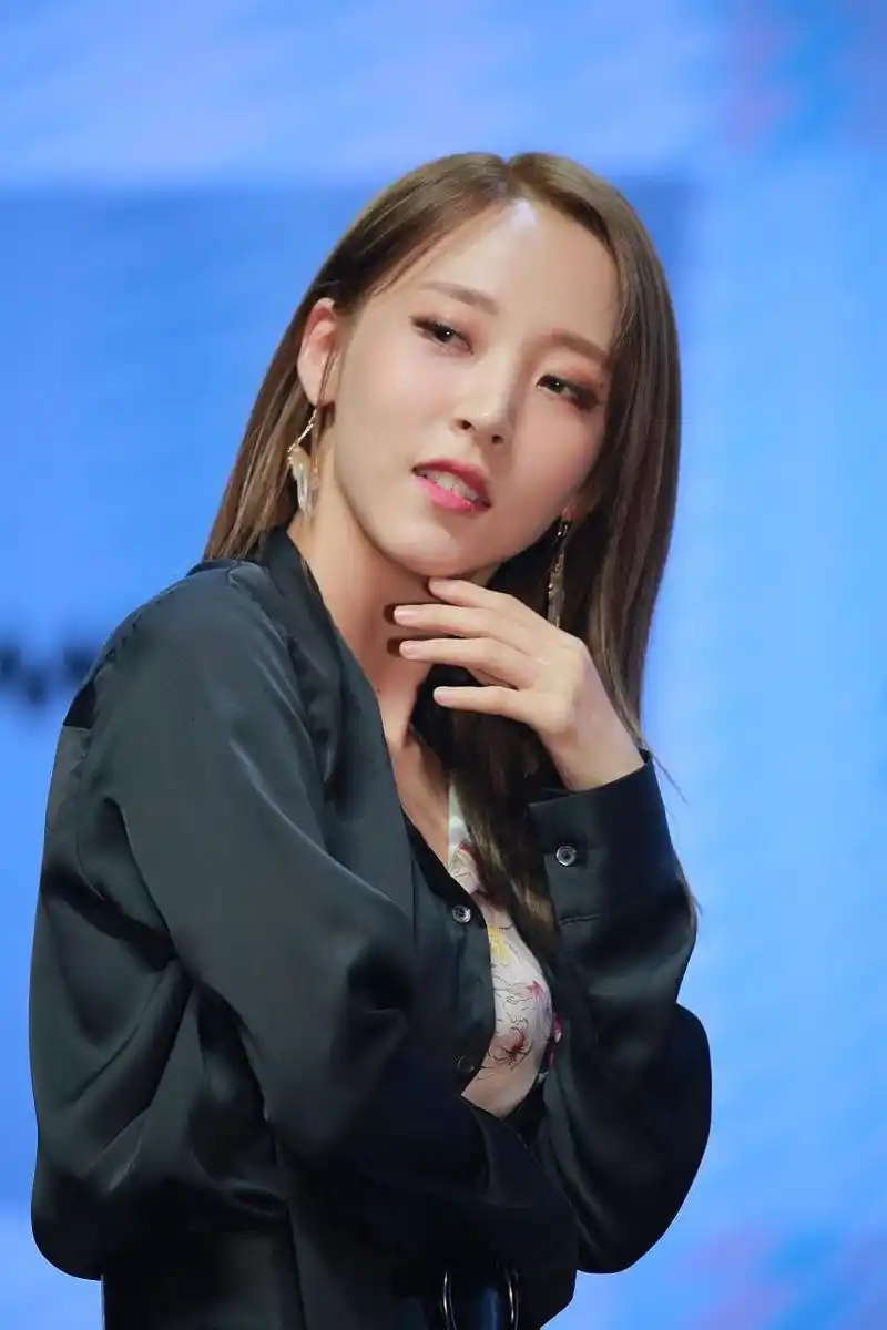 韩国留学申请# 正方观点:值得申请韩国留学 论据1:教育质量高:韩国在