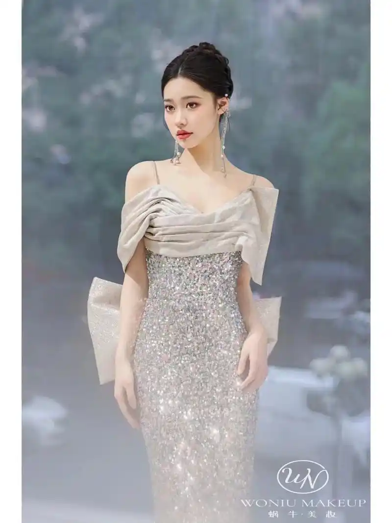 蜗牛美妆婚纱礼服馆