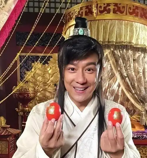 大家有没有听说陈浩民哥哥又要回归香港了?