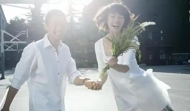 结婚15年回首,袁泉选"不务正业"夏雨,竟收获满满幸福!