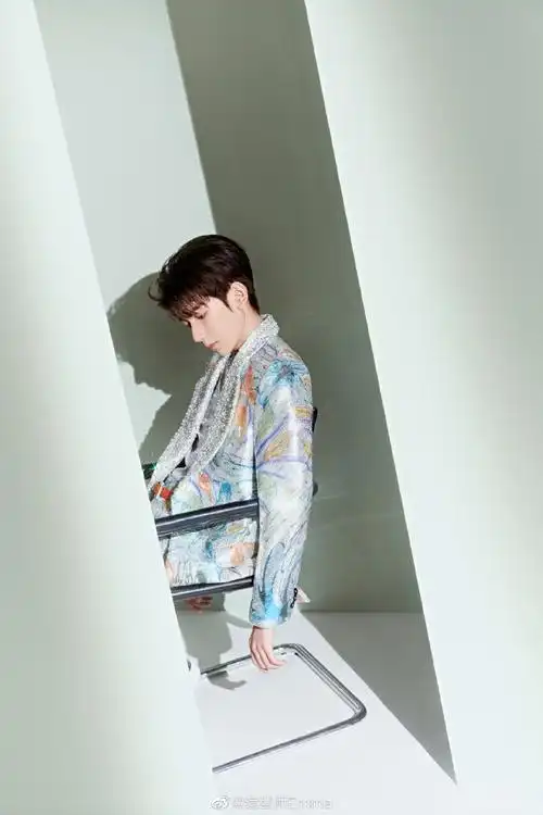 王源电视剧灿烂##帕莎眼镜品牌代言人王源