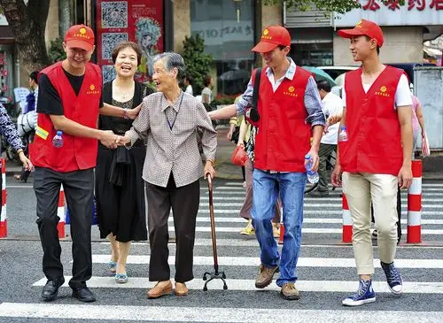 帮助别人快乐自己