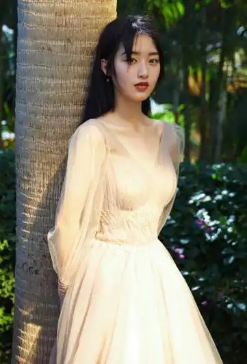 邓恩熙图片 邓恩熙写真 邓恩熙个人资料