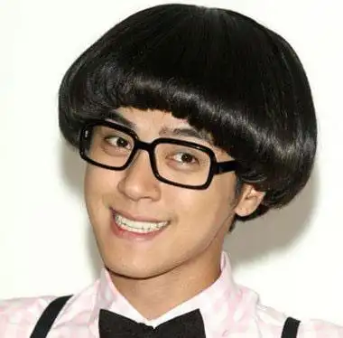 男生蘑菇头发型怎么吹好看帅哥蘑菇头发型