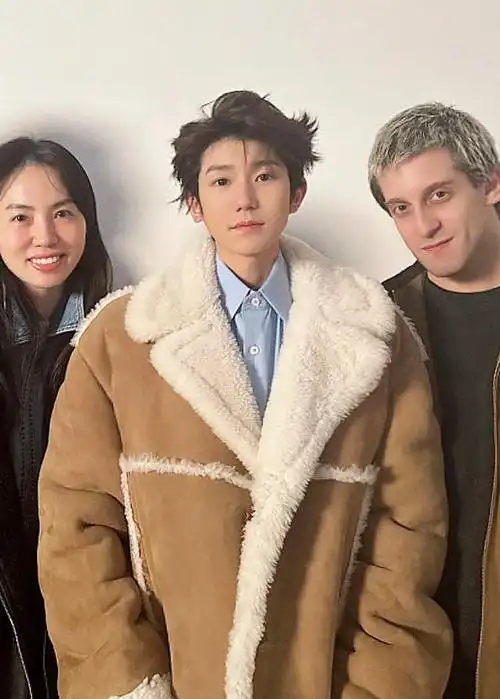 帅成这样不要命啦[哇]@tfboys-王源