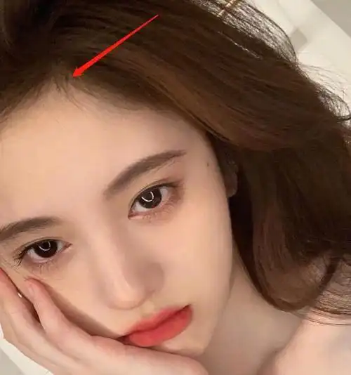鞠婧祎的发量太惊人!看到她发际线的位置,大多女明星都羡慕了