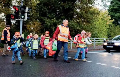 德国儿童之所以能独立上学,原来是因为做了这些……_腾讯新闻