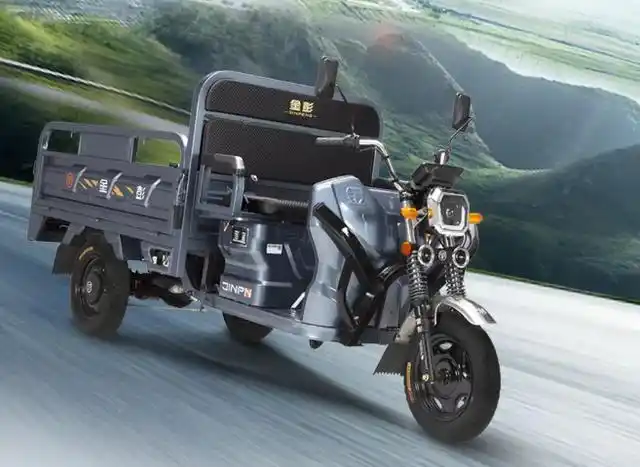 金彭锐腾电动三轮车测评:自锁式变档,一脚三刹,续航120公里