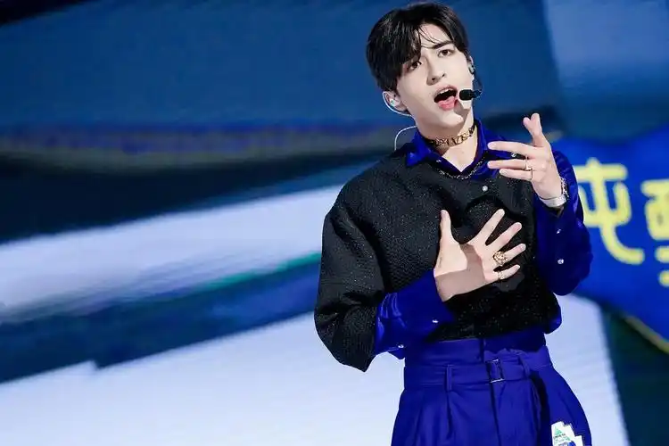 做我老婆好不好06更新尹浩宇舞台照