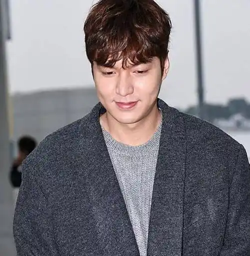 吴世勋秒变包子脸,身材走样颜值下滑严重,原因竟是为了电影拍摄_欧巴