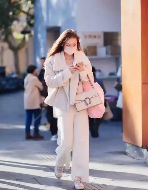 看看上海街拍"高质量打扮",不刻意,不做作,显气质又__