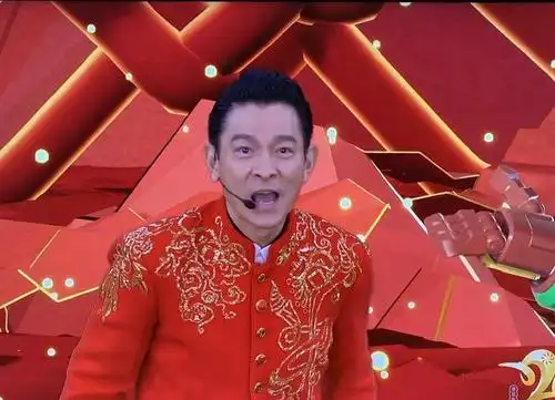 时隔6年刘德华第6次登上春晚,60岁本命年风采依旧