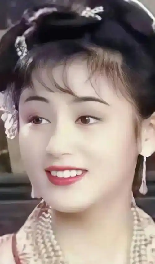 原创出道从未演过女主却惊艳时光被评大陆第一美女陈红