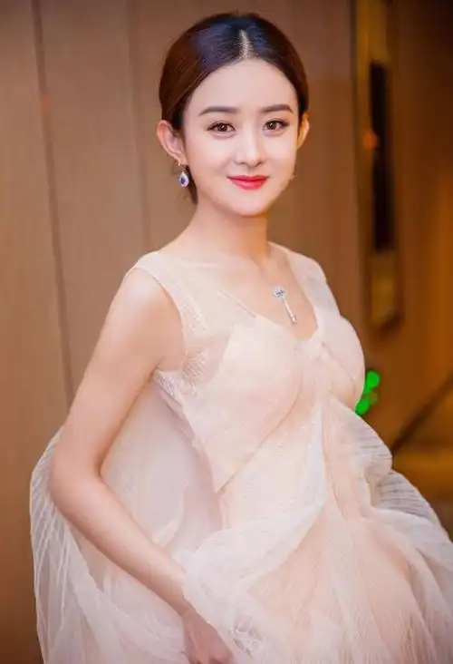 冯绍峰赵丽颖露脸照(冯绍峰赵丽颖合体代言)(1)