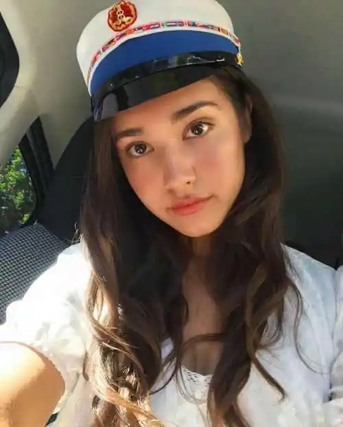 混血美人专区里的各国混血女孩,一个个过分好看了吧!