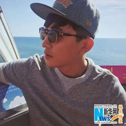 大左美国出海照颜值飙高回国开工自嘲变懒图