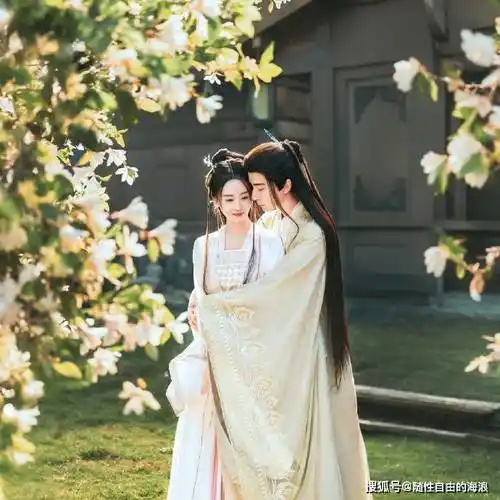 今日明星最新动态:易烊千玺杨紫,赵露思贾玲,龚俊